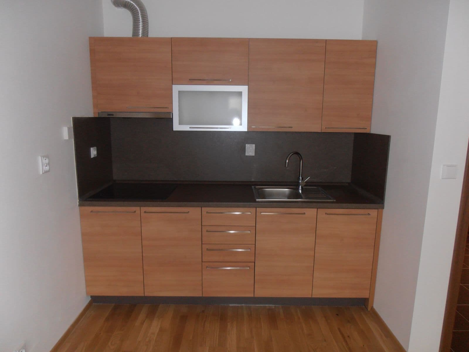 1 bedroom with open-plan kitchen flat to rent, 53 m², Čechova, Poděbrady, Středočeský Region 1 bedroom with open-plan kitchen flat to rent, 53 m², Čechova, Poděbrady, Středočeský Region