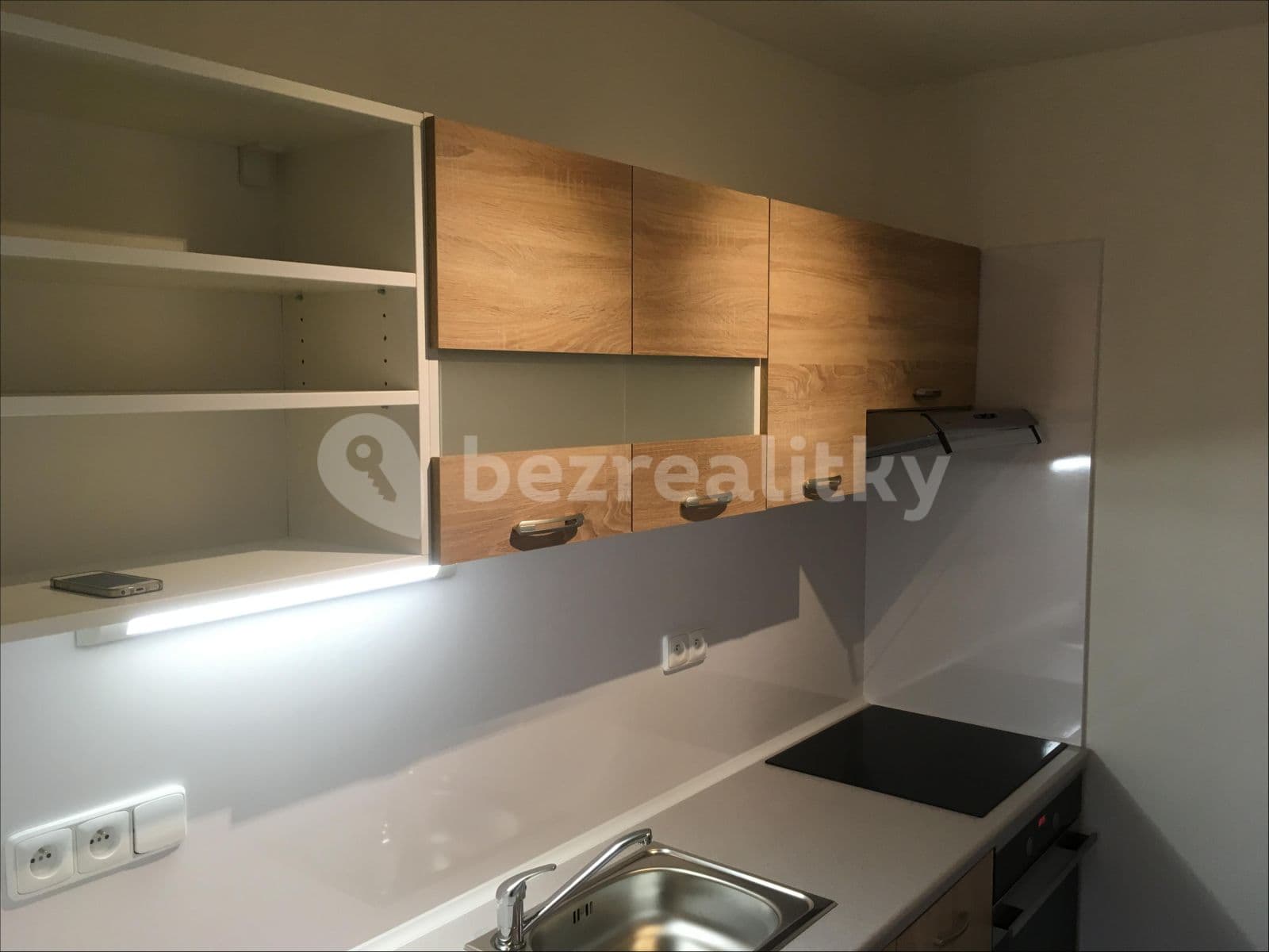 1 bedroom with open-plan kitchen flat to rent, 46 m², Výletní, Prague, Prague 1 bedroom with open-plan kitchen flat to rent, 46 m², Výletní, Prague, Prague