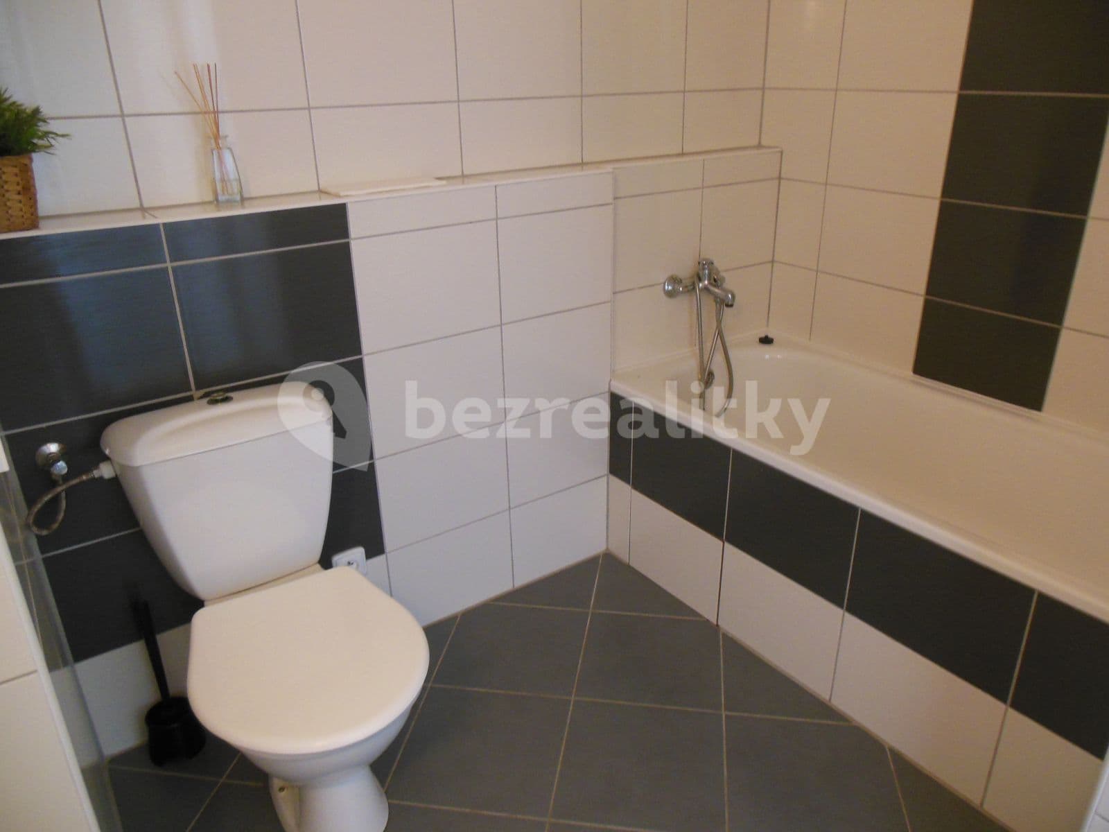 1 bedroom flat to rent, 35 m², Formánkova, Hradec Králové, Královéhradecký Region 1 bedroom flat to rent, 35 m², Formánkova, Hradec Králové, Královéhradecký Region