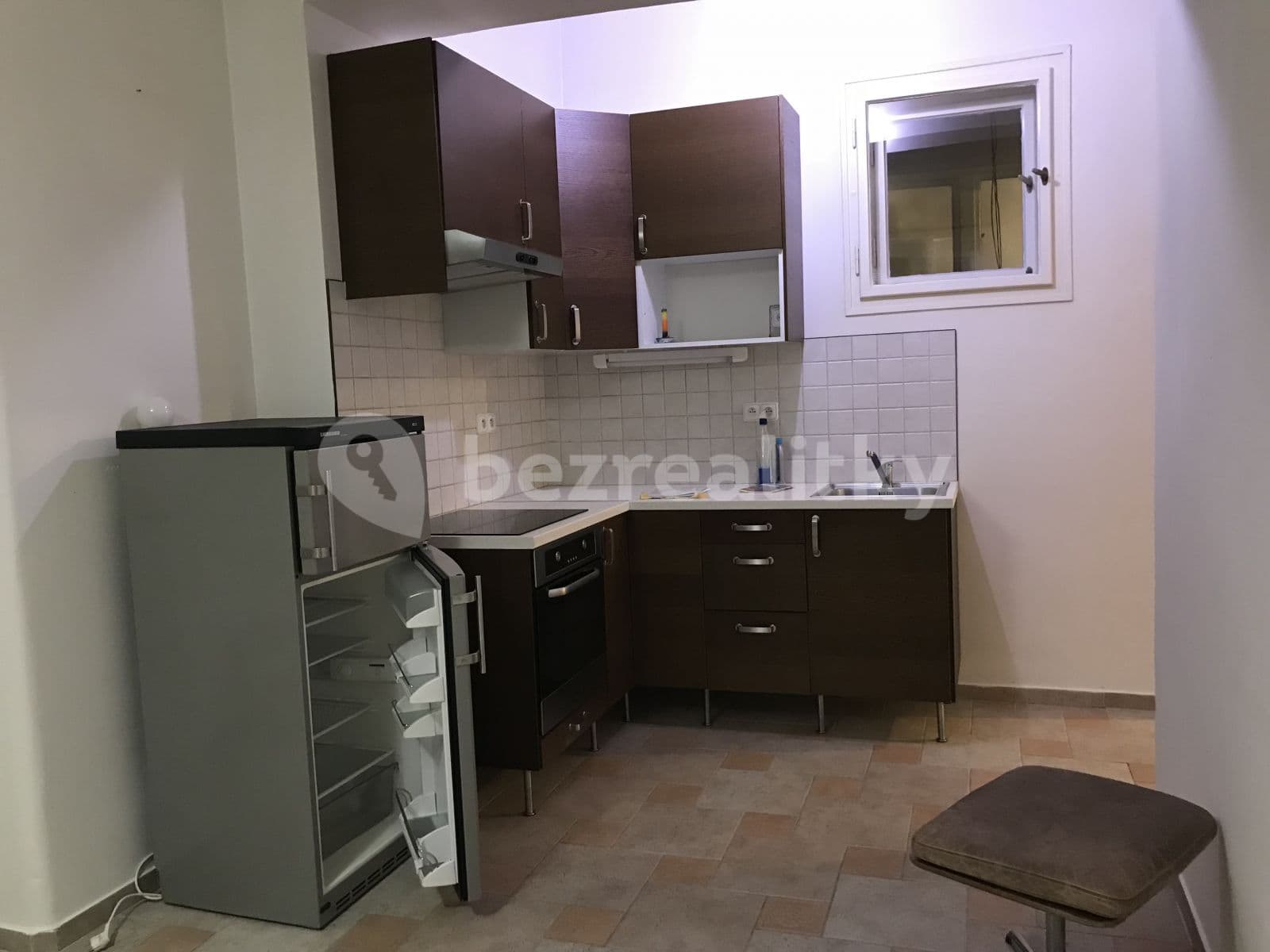 2 bedroom with open-plan kitchen flat to rent, 82 m², Komenského náměstí, Brandýs nad Labem-Stará Boleslav, Středočeský Region 2 bedroom with open-plan kitchen flat to rent, 82 m², Komenského náměstí, Brandýs nad Labem-Stará Boleslav, Středočeský Region