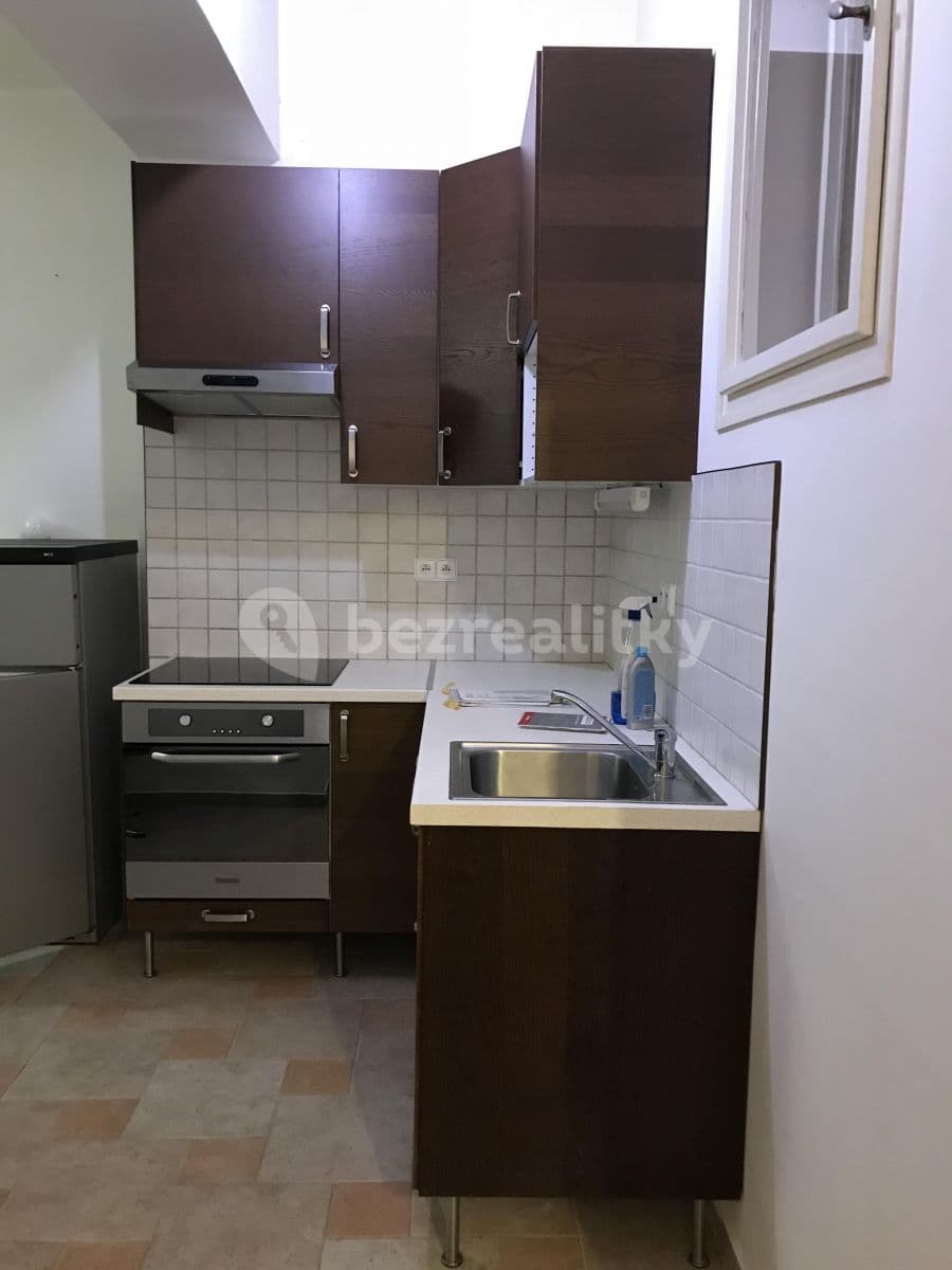 2 bedroom with open-plan kitchen flat to rent, 82 m², Komenského náměstí, Brandýs nad Labem-Stará Boleslav, Středočeský Region 2 bedroom with open-plan kitchen flat to rent, 82 m², Komenského náměstí, Brandýs nad Labem-Stará Boleslav, Středočeský Region