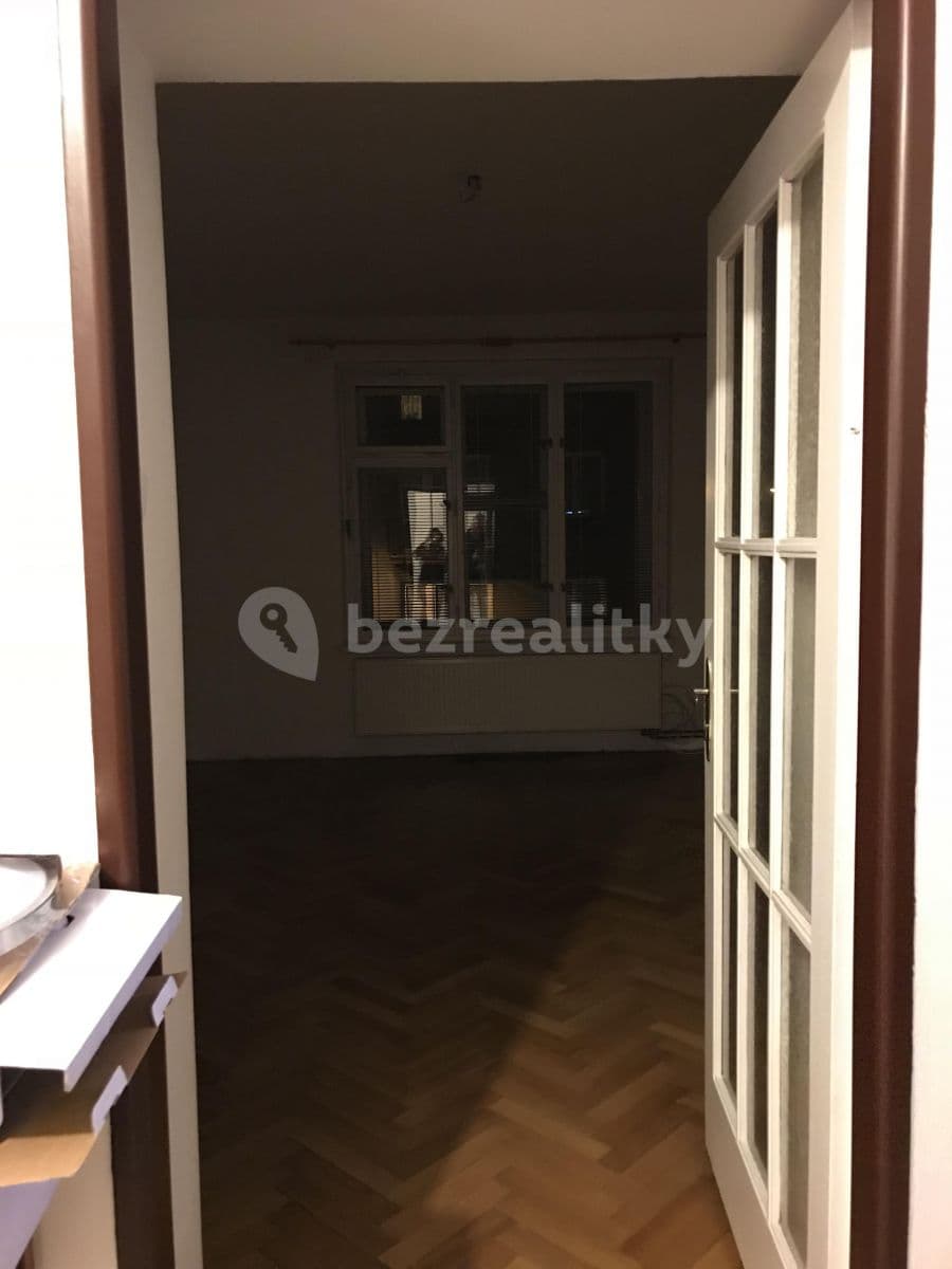 2 bedroom with open-plan kitchen flat to rent, 82 m², Komenského náměstí, Brandýs nad Labem-Stará Boleslav, Středočeský Region 2 bedroom with open-plan kitchen flat to rent, 82 m², Komenského náměstí, Brandýs nad Labem-Stará Boleslav, Středočeský Region