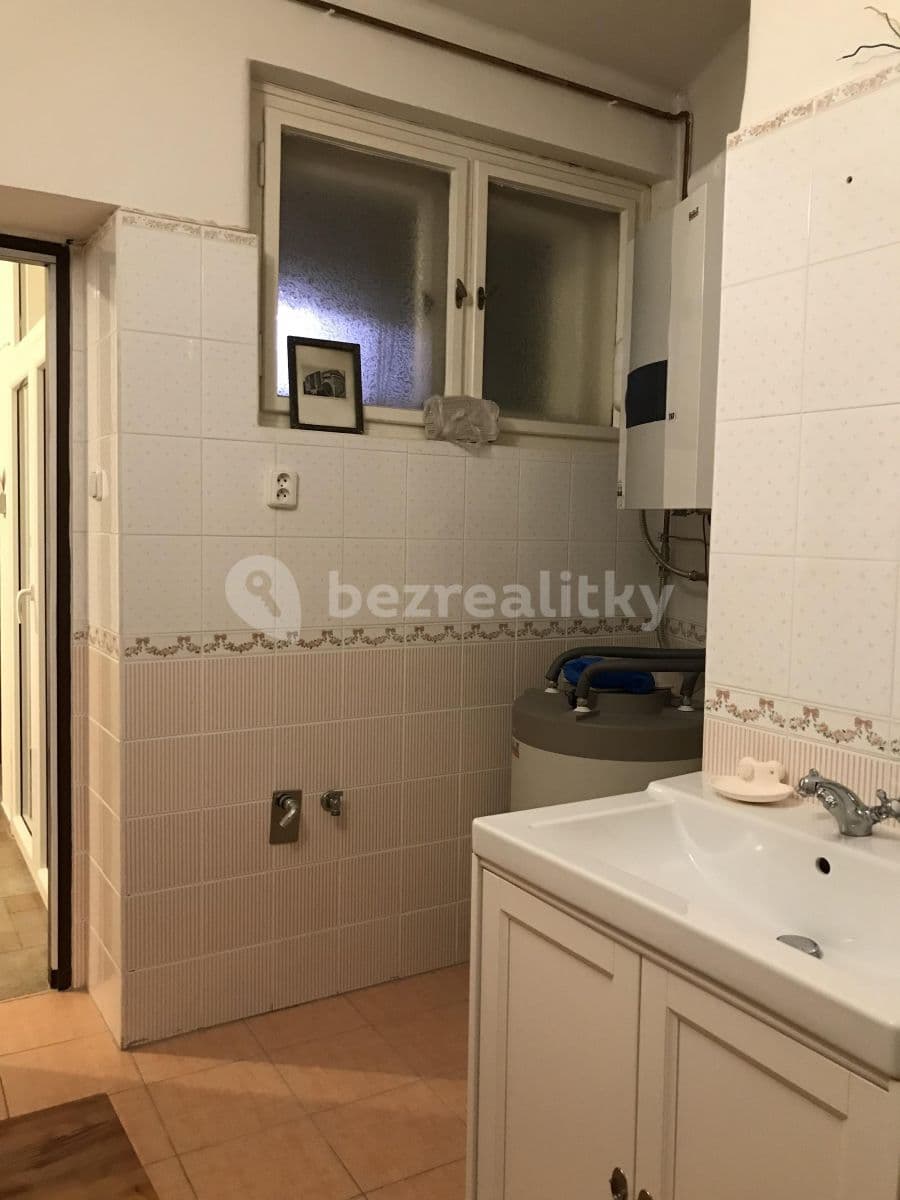 2 bedroom with open-plan kitchen flat to rent, 82 m², Komenského náměstí, Brandýs nad Labem-Stará Boleslav, Středočeský Region 2 bedroom with open-plan kitchen flat to rent, 82 m², Komenského náměstí, Brandýs nad Labem-Stará Boleslav, Středočeský Region