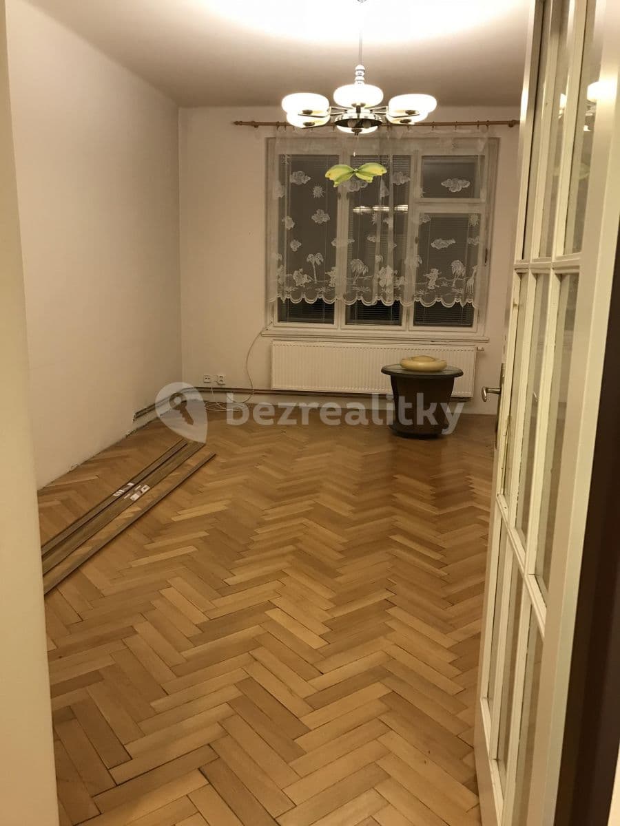 2 bedroom with open-plan kitchen flat to rent, 82 m², Komenského náměstí, Brandýs nad Labem-Stará Boleslav, Středočeský Region 2 bedroom with open-plan kitchen flat to rent, 82 m², Komenského náměstí, Brandýs nad Labem-Stará Boleslav, Středočeský Region