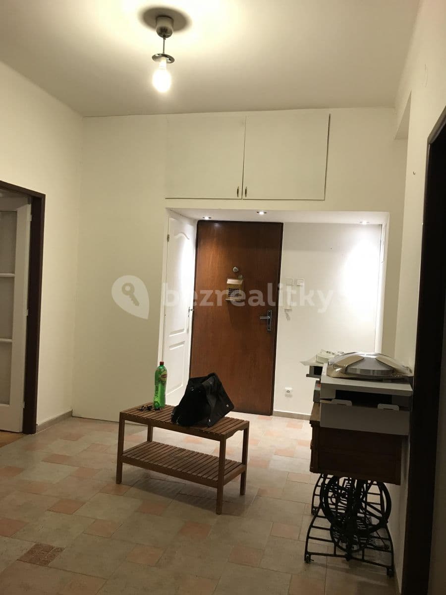 2 bedroom with open-plan kitchen flat to rent, 82 m², Komenského náměstí, Brandýs nad Labem-Stará Boleslav, Středočeský Region 2 bedroom with open-plan kitchen flat to rent, 82 m², Komenského náměstí, Brandýs nad Labem-Stará Boleslav, Středočeský Region