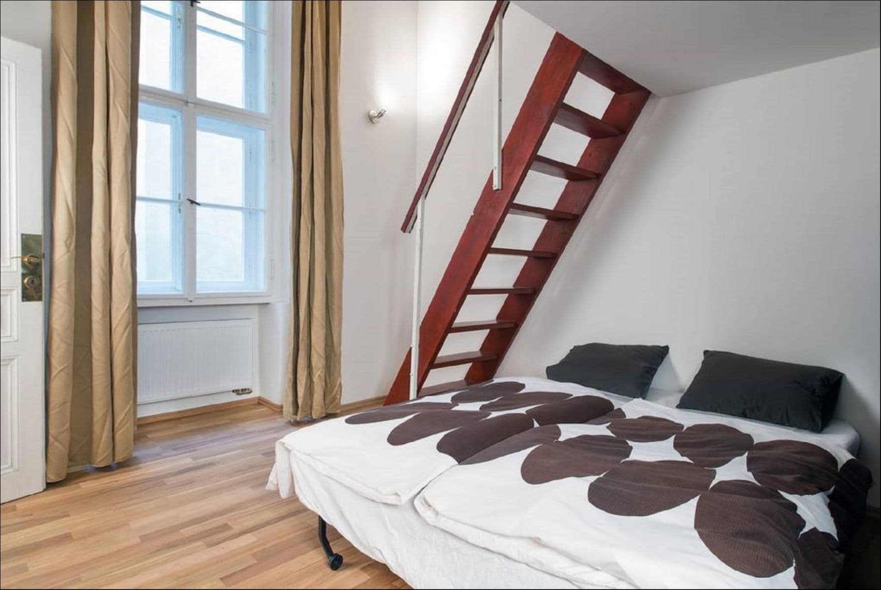 1 bedroom with open-plan kitchen flat to rent, 63 m², Legerova, Prague, Prague 1 bedroom with open-plan kitchen flat to rent, 63 m², Legerova, Prague, Prague