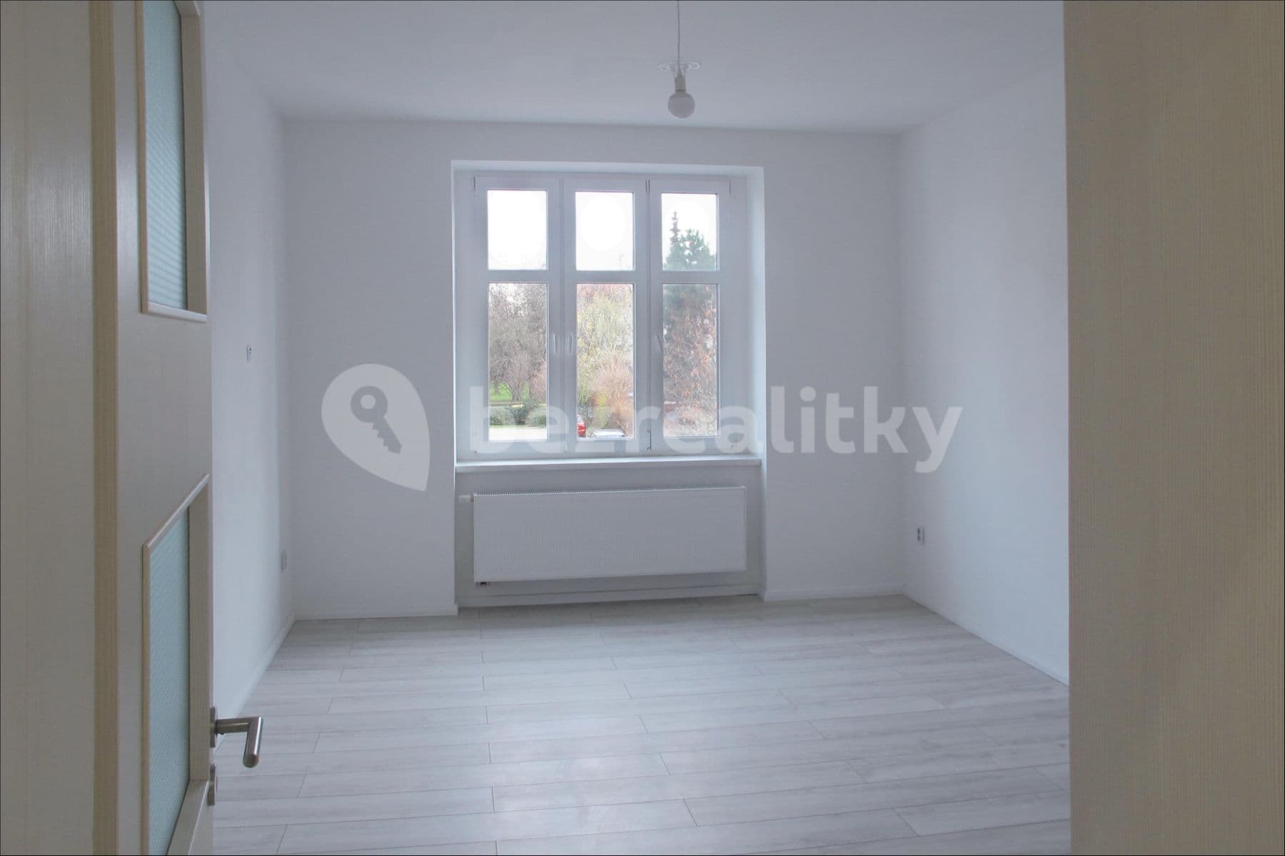 1 bedroom with open-plan kitchen flat to rent, 50 m², Saratovská, Prague, Prague 1 bedroom with open-plan kitchen flat to rent, 50 m², Saratovská, Prague, Prague