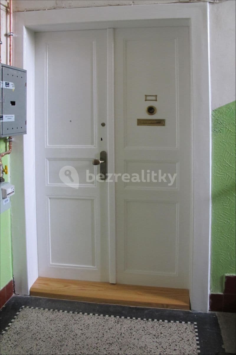 1 bedroom with open-plan kitchen flat to rent, 50 m², Saratovská, Prague, Prague 1 bedroom with open-plan kitchen flat to rent, 50 m², Saratovská, Prague, Prague