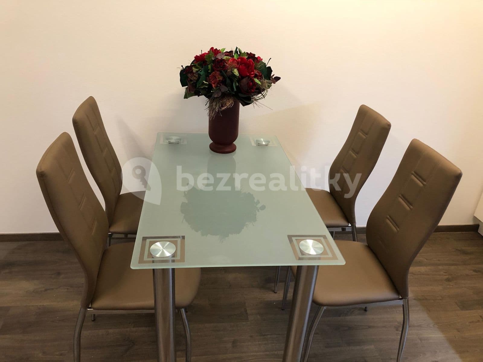 1 bedroom with open-plan kitchen flat to rent, 53 m², Jičínská, Mladá Boleslav, Středočeský Region 1 bedroom with open-plan kitchen flat to rent, 53 m², Jičínská, Mladá Boleslav, Středočeský Region