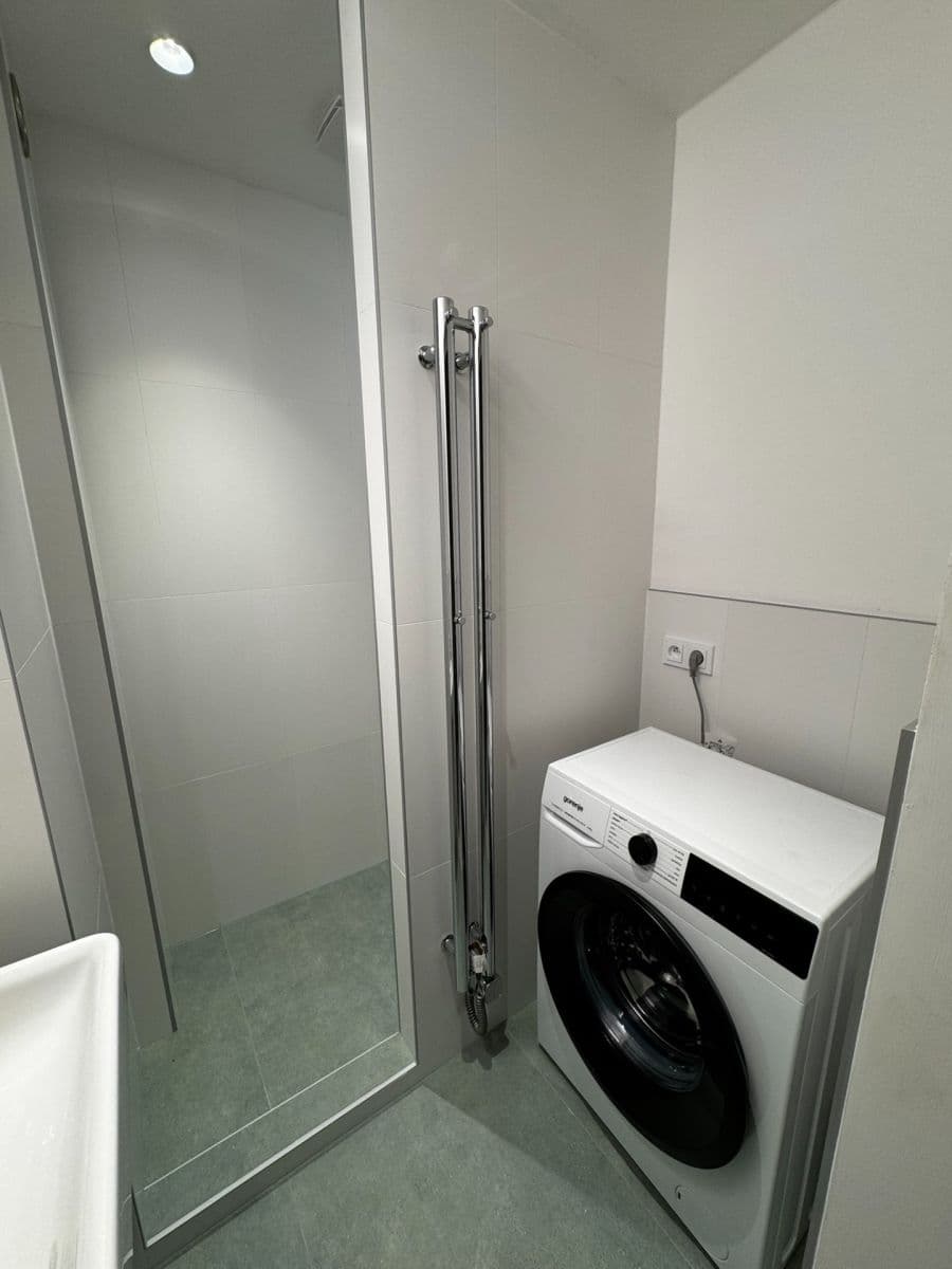 3 bedroom flat to rent, 75 m², Srbská, Brno, Jihomoravský Region 3 bedroom flat to rent, 75 m², Srbská, Brno, Jihomoravský Region