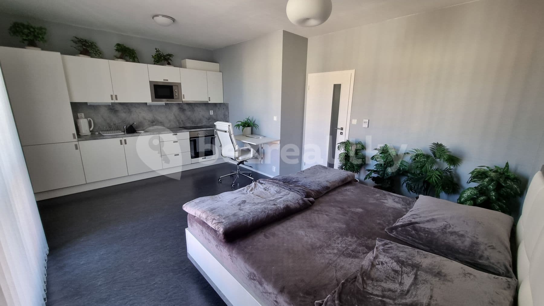 Studio flat to rent, 32 m², Brněnská Pole, Šlapanice, Jihomoravský Region Studio flat to rent, 32 m², Brněnská Pole, Šlapanice, Jihomoravský Region