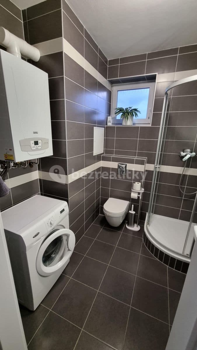 Studio flat to rent, 32 m², Brněnská Pole, Šlapanice, Jihomoravský Region Studio flat to rent, 32 m², Brněnská Pole, Šlapanice, Jihomoravský Region