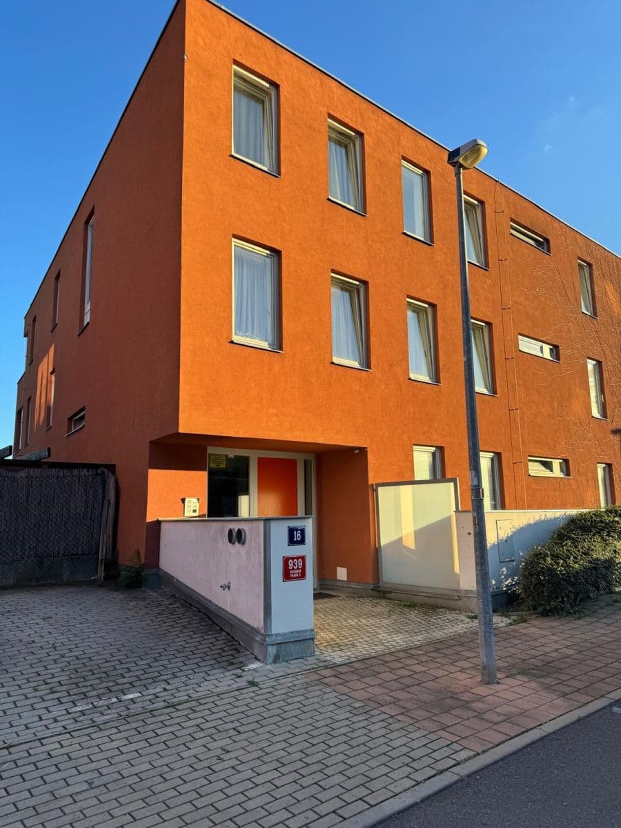 1 bedroom with open-plan kitchen flat to rent, 50 m², Na Vysočanských vinicích, Prague, Prague 1 bedroom with open-plan kitchen flat to rent, 50 m², Na Vysočanských vinicích, Prague, Prague