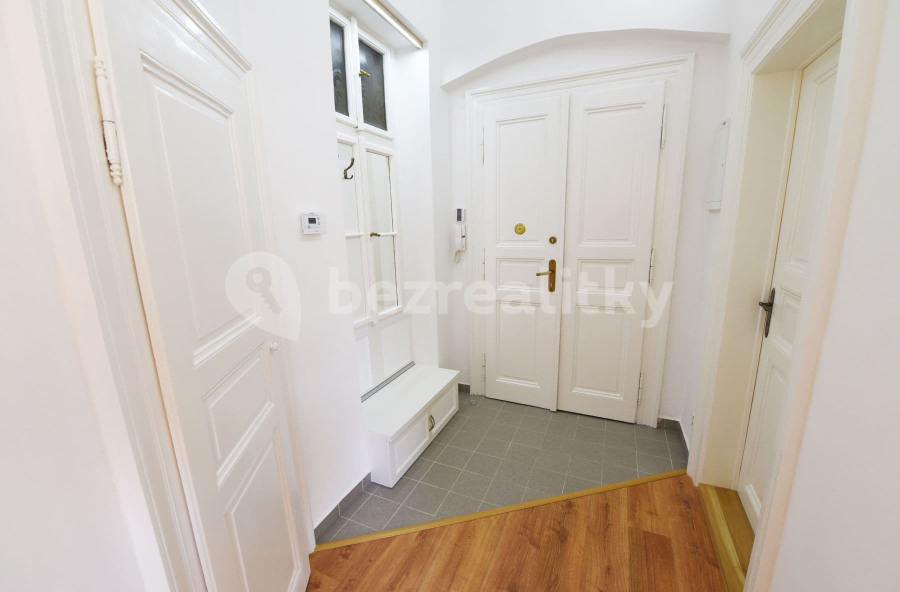 1 bedroom with open-plan kitchen flat to rent, 50 m², Na Kozačce, Prague, Prague 1 bedroom with open-plan kitchen flat to rent, 50 m², Na Kozačce, Prague, Prague