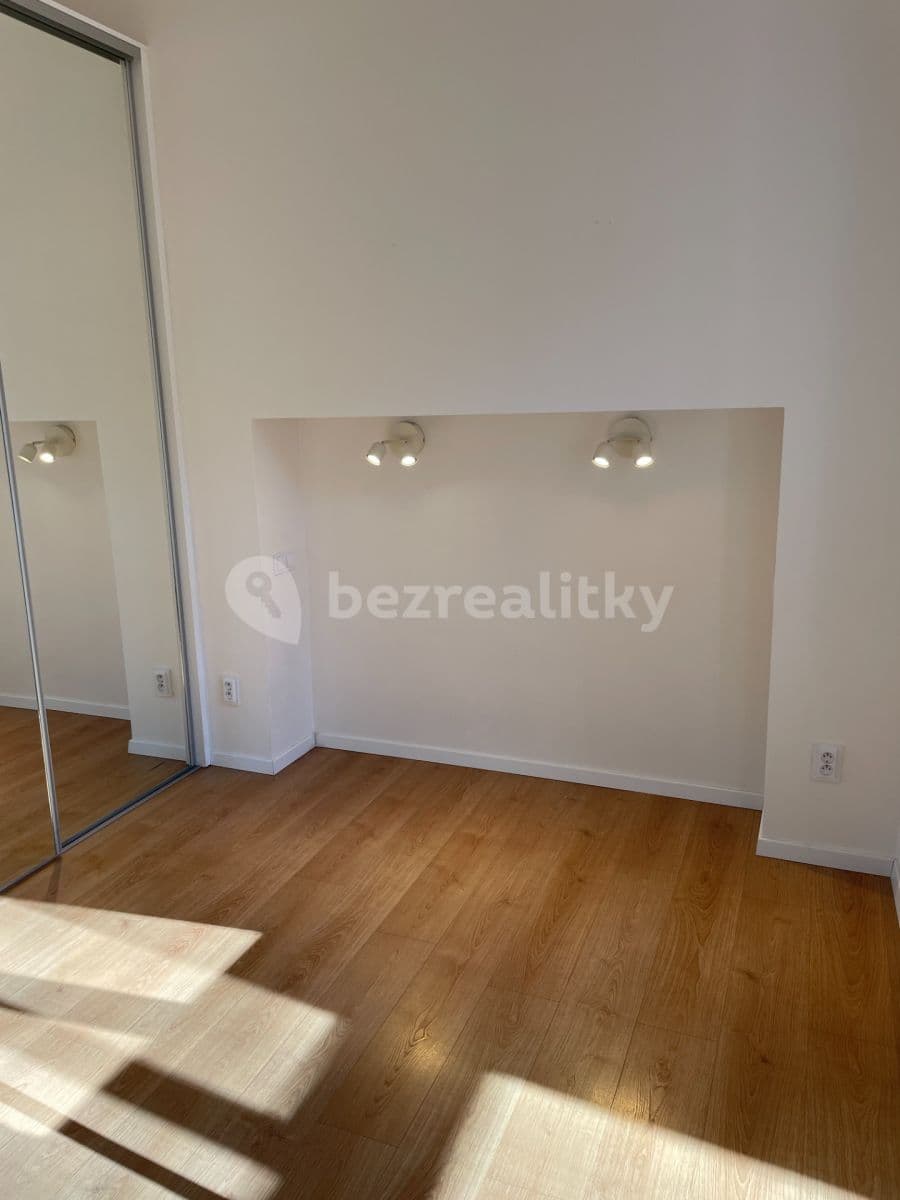 1 bedroom with open-plan kitchen flat to rent, 37 m², Ježkova, Prague, Prague 1 bedroom with open-plan kitchen flat to rent, 37 m², Ježkova, Prague, Prague