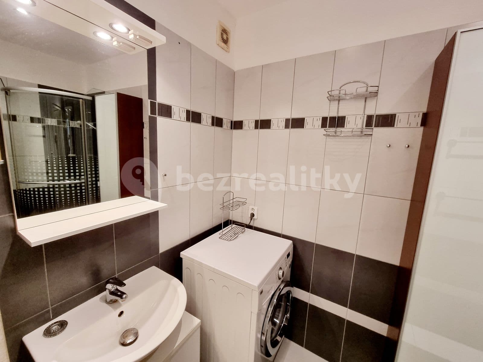 1 bedroom with open-plan kitchen flat to rent, 54 m², Bělocerkevská, Prague, Prague 1 bedroom with open-plan kitchen flat to rent, 54 m², Bělocerkevská, Prague, Prague