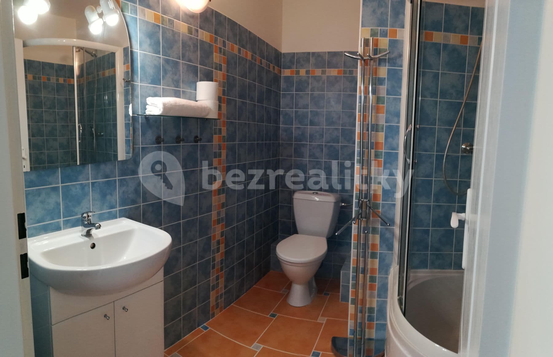 3 bedroom flat to rent, 72 m², Nekvasilova, Prague, Prague 3 bedroom flat to rent, 72 m², Nekvasilova, Prague, Prague