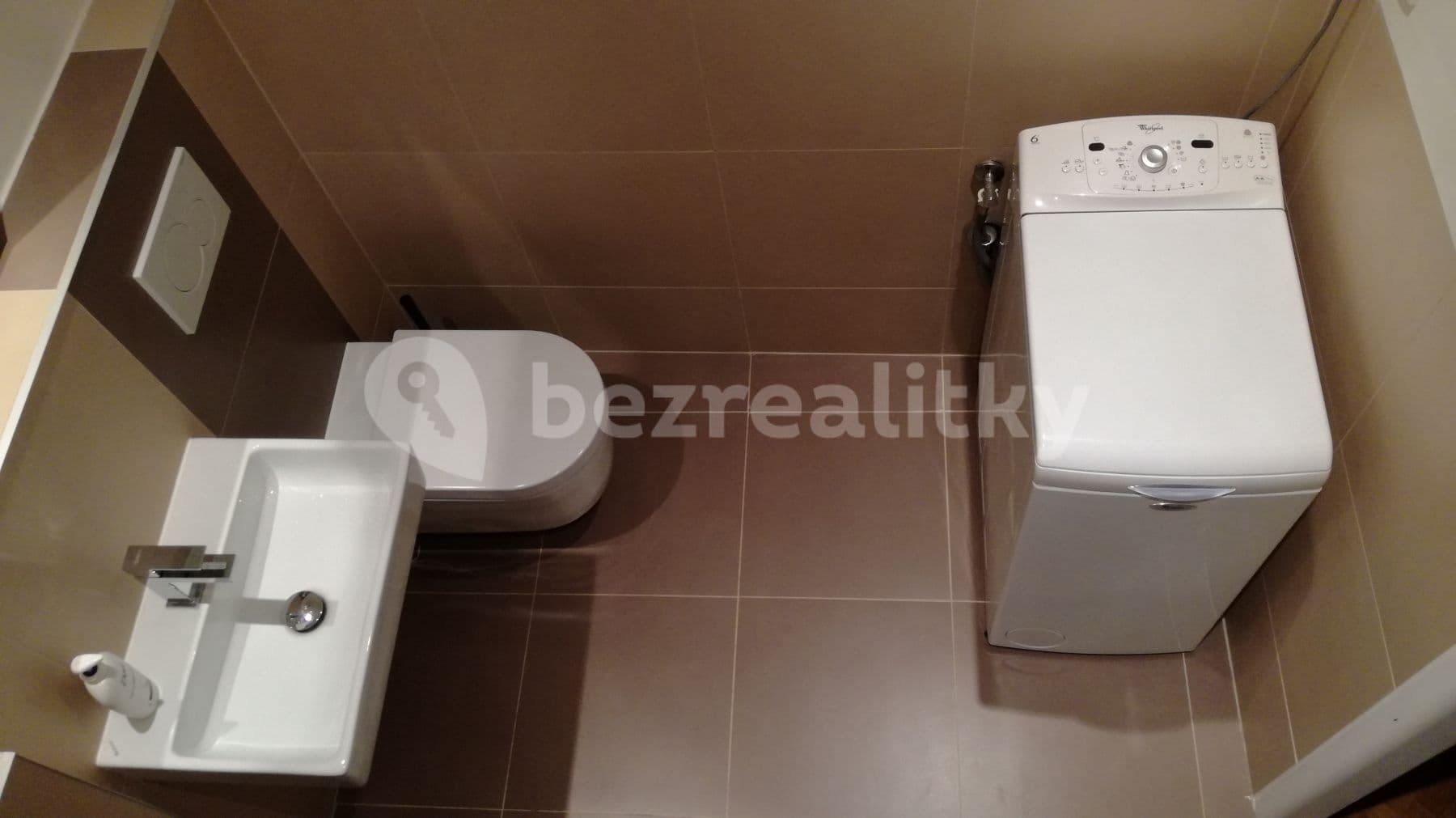 1 bedroom flat to rent, 32 m², Lucemburská, Prague, Prague 1 bedroom flat to rent, 32 m², Lucemburská, Prague, Prague