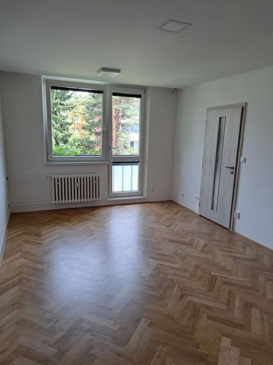3 bedroom flat to rent, 74 m², Foerstrova, Brno, Jihomoravský Region 3 bedroom flat to rent, 74 m², Foerstrova, Brno, Jihomoravský Region