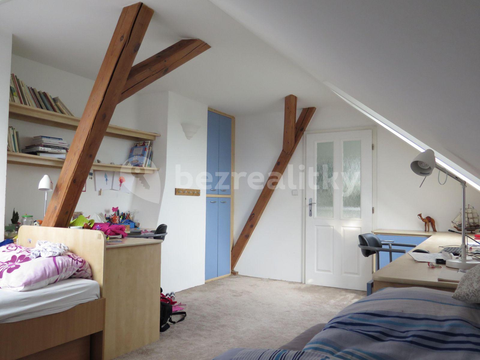 4 bedroom flat to rent, 164 m², Pikovická, Hradištko, Středočeský Region