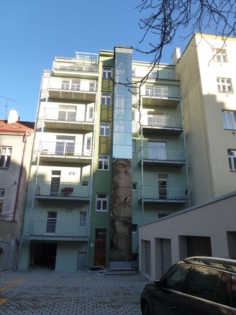 Studio flat to rent, 34 m², Bořivojova, Prague, Prague Studio flat to rent, 34 m², Bořivojova, Prague, Prague