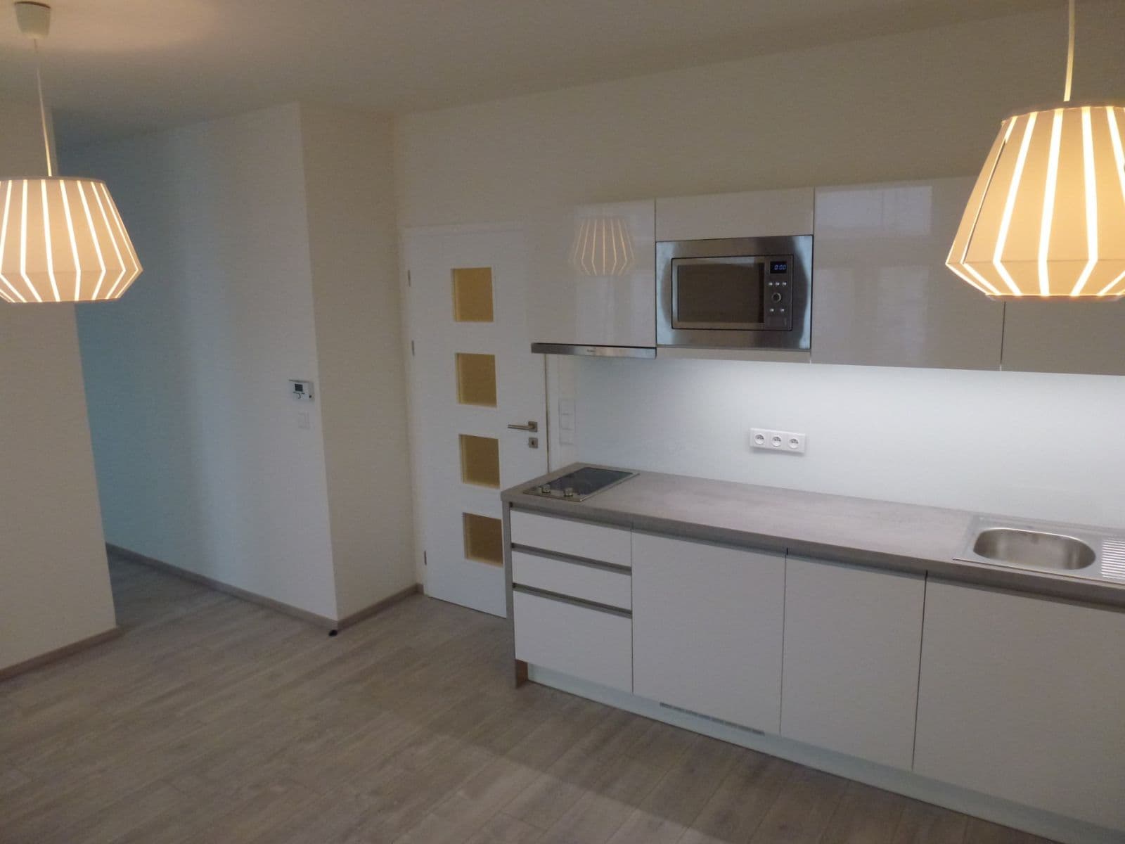 Studio flat to rent, 34 m², Bořivojova, Prague, Prague Studio flat to rent, 34 m², Bořivojova, Prague, Prague