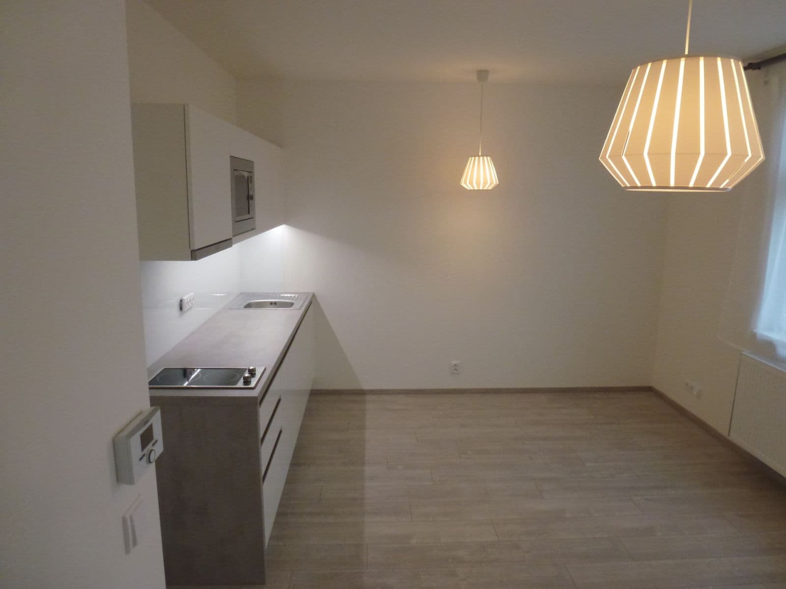 Studio flat to rent, 34 m², Bořivojova, Prague, Prague Studio flat to rent, 34 m², Bořivojova, Prague, Prague