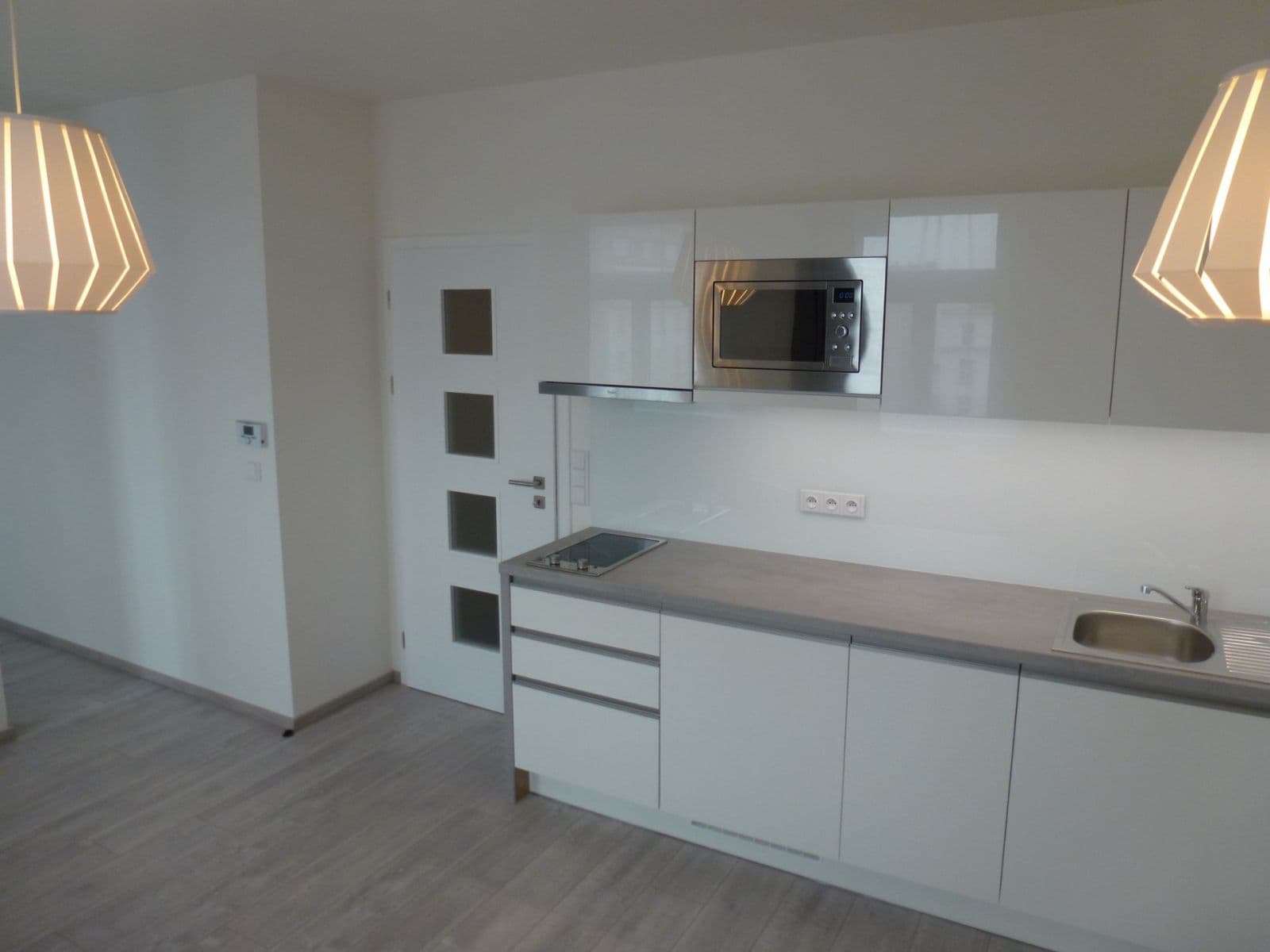 Studio flat to rent, 34 m², Bořivojova, Prague, Prague Studio flat to rent, 34 m², Bořivojova, Prague, Prague