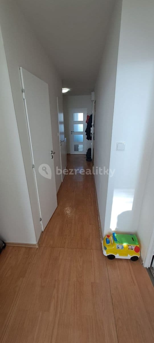 2 bedroom with open-plan kitchen flat to rent, 80 m², Pavrovského, Prague, Prague