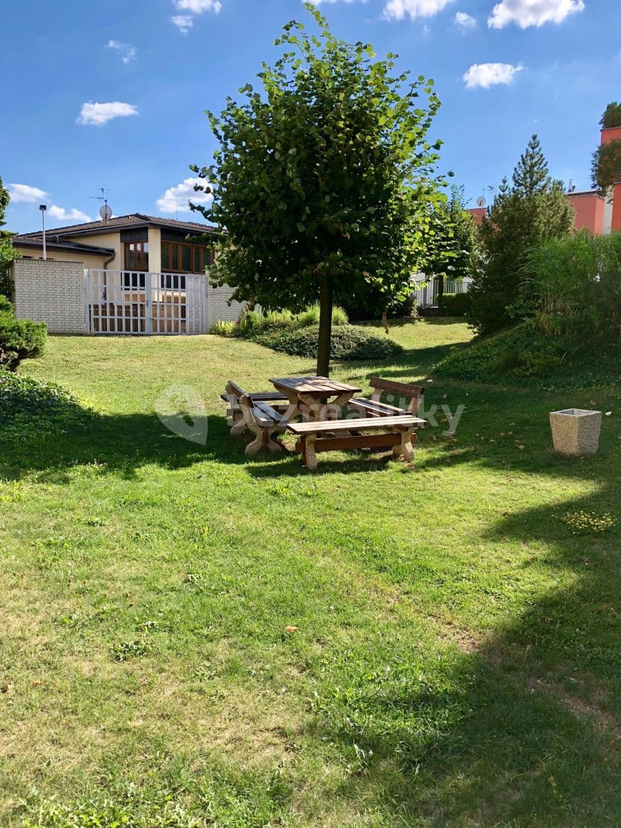 1 bedroom with open-plan kitchen flat to rent, 56 m², Klausova, Prague, Prague 1 bedroom with open-plan kitchen flat to rent, 56 m², Klausova, Prague, Prague