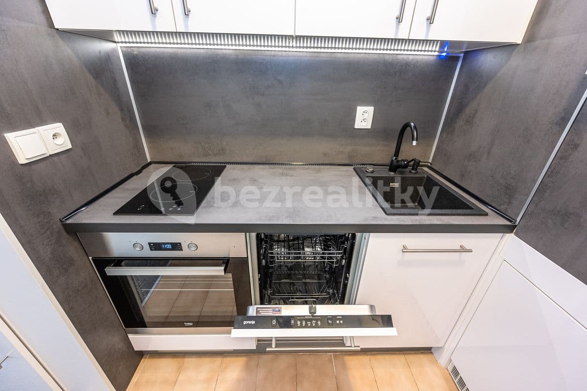 1 bedroom with open-plan kitchen flat to rent, 56 m², Klausova, Prague, Prague 1 bedroom with open-plan kitchen flat to rent, 56 m², Klausova, Prague, Prague