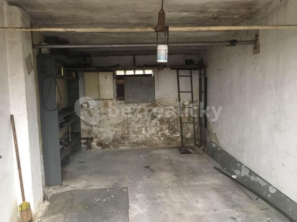 garage to rent, 16 m², Ke Stadionu, Prague, Prague garage to rent, 16 m², Ke Stadionu, Prague, Prague