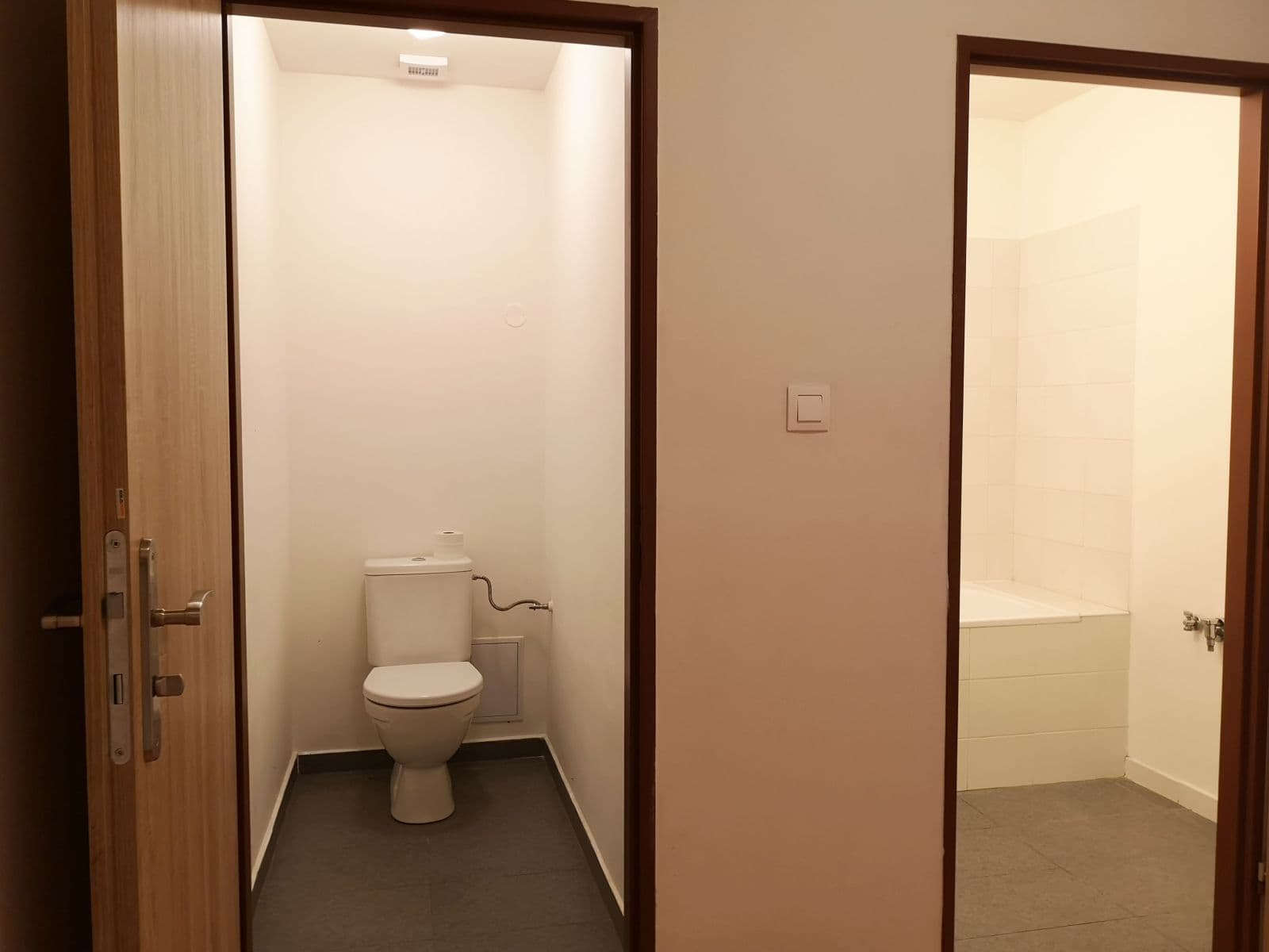 1 bedroom with open-plan kitchen flat to rent, 45 m², Dolní Kasárna, Klecany, Středočeský Region 1 bedroom with open-plan kitchen flat to rent, 45 m², Dolní Kasárna, Klecany, Středočeský Region