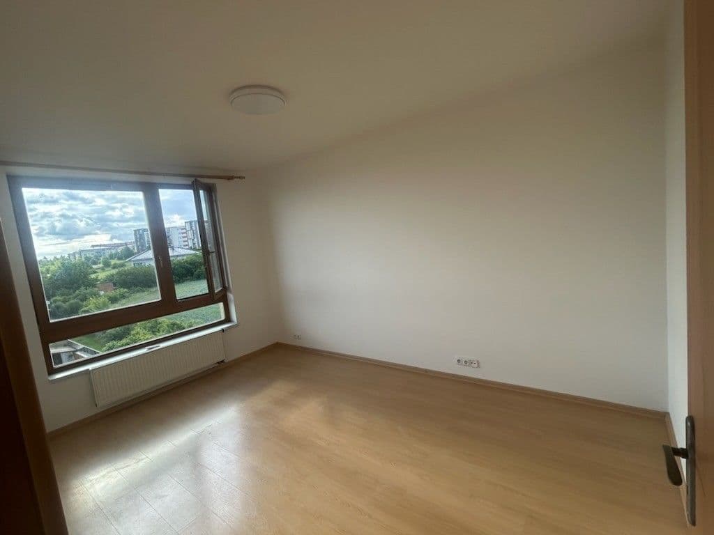 2 bedroom with open-plan kitchen flat to rent, 78 m², Lipovská, Prague, Prague 2 bedroom with open-plan kitchen flat to rent, 78 m², Lipovská, Prague, Prague