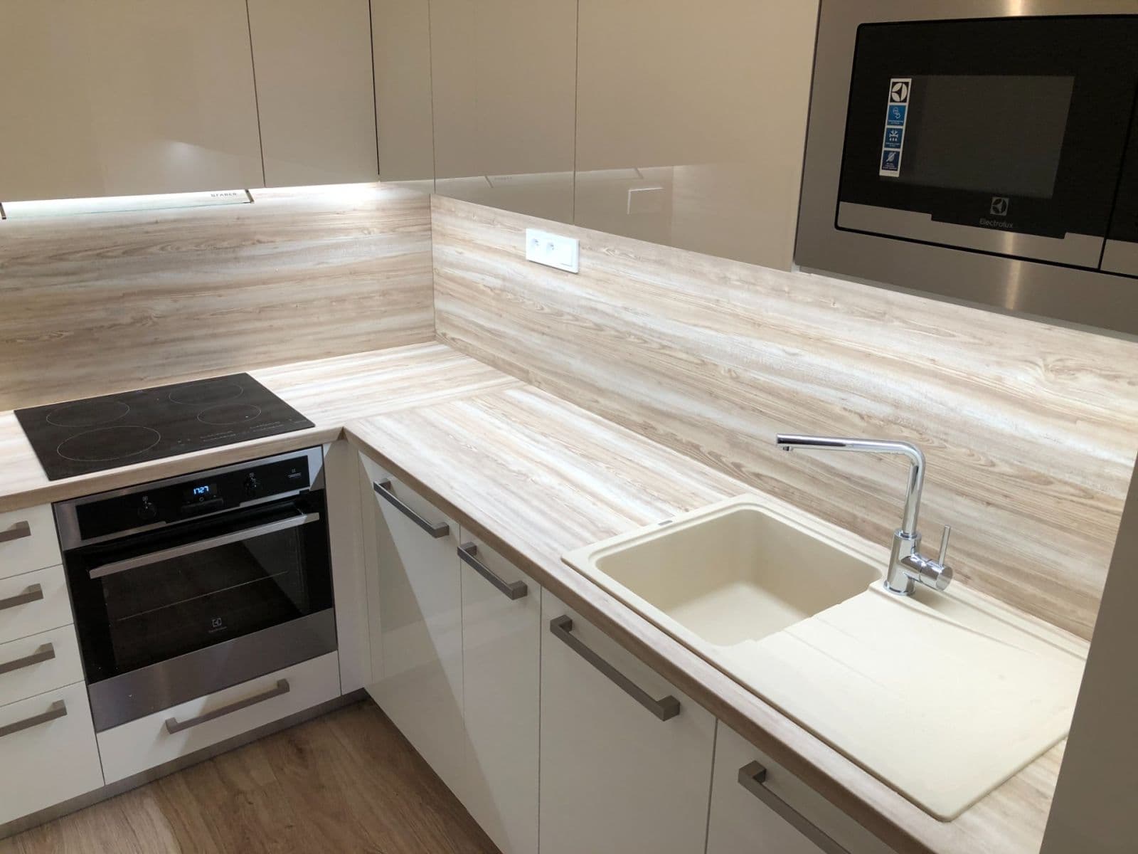 1 bedroom with open-plan kitchen flat to rent, 65 m², Granitova, Prague, Prague 1 bedroom with open-plan kitchen flat to rent, 65 m², Granitova, Prague, Prague