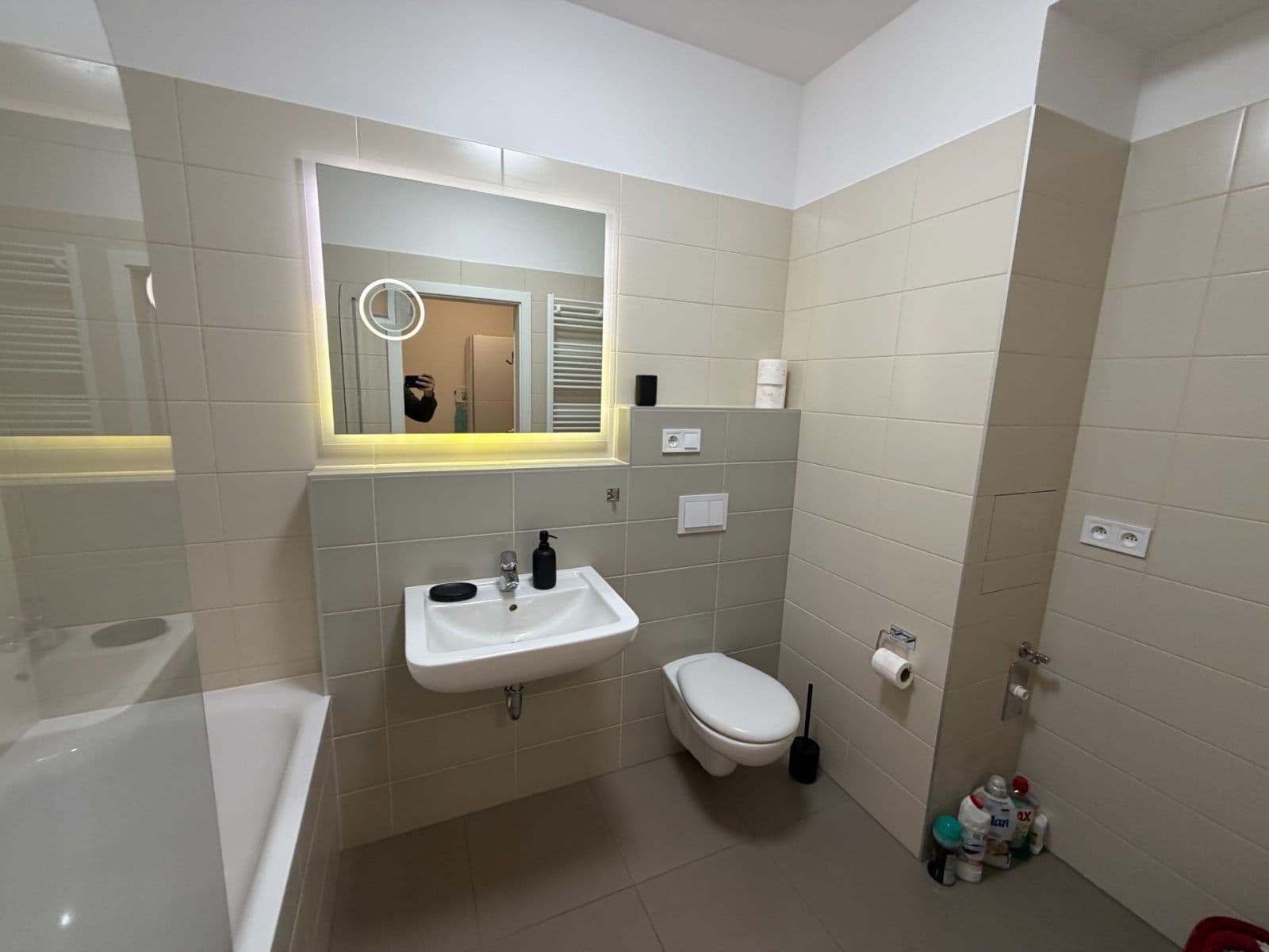 1 bedroom with open-plan kitchen flat to rent, 65 m², Granitova, Prague, Prague 1 bedroom with open-plan kitchen flat to rent, 65 m², Granitova, Prague, Prague