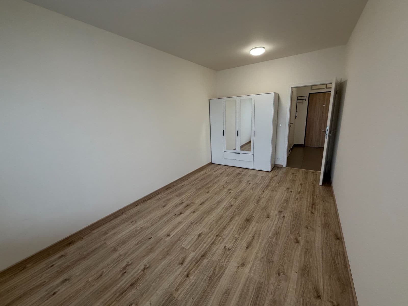 1 bedroom with open-plan kitchen flat to rent, 65 m², Granitova, Prague, Prague 1 bedroom with open-plan kitchen flat to rent, 65 m², Granitova, Prague, Prague