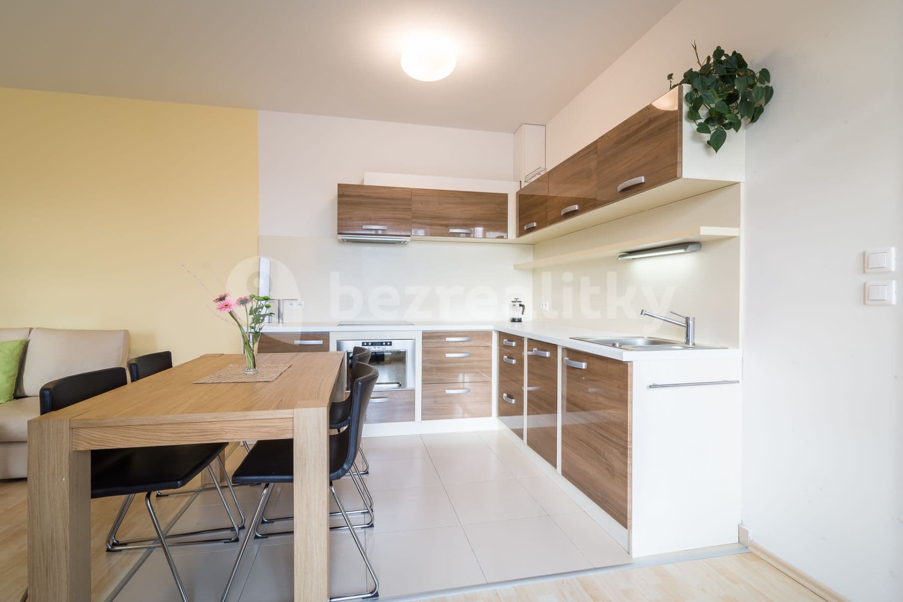 1 bedroom with open-plan kitchen flat to rent, 60 m², Federova, Prague, Prague 1 bedroom with open-plan kitchen flat to rent, 60 m², Federova, Prague, Prague
