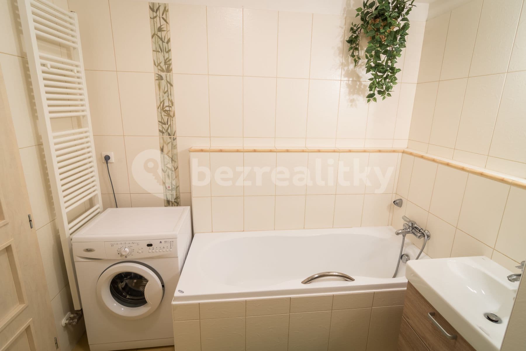 1 bedroom with open-plan kitchen flat to rent, 60 m², Federova, Prague, Prague 1 bedroom with open-plan kitchen flat to rent, 60 m², Federova, Prague, Prague