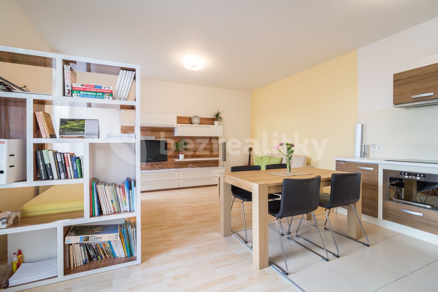 1 bedroom with open-plan kitchen flat to rent, 60 m², Federova, Prague, Prague 1 bedroom with open-plan kitchen flat to rent, 60 m², Federova, Prague, Prague