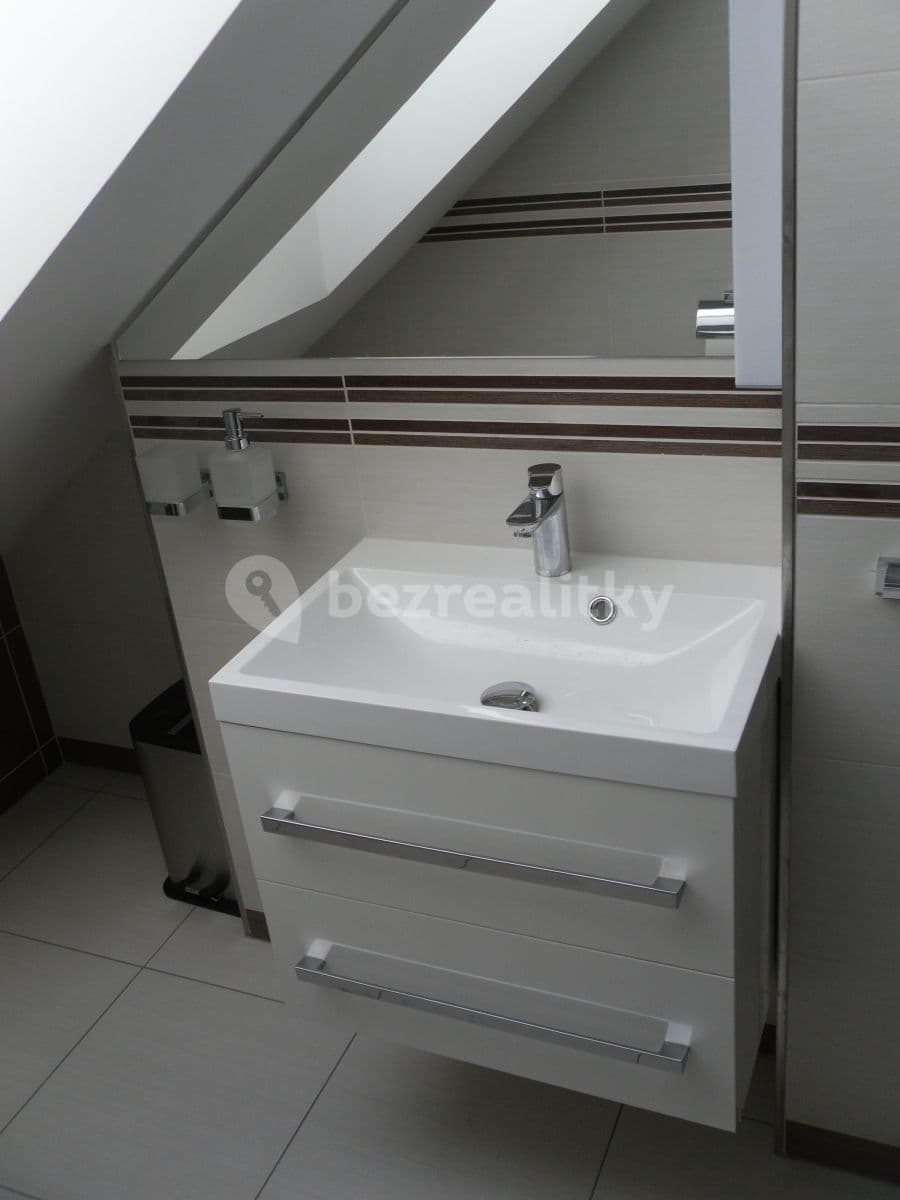 1 bedroom with open-plan kitchen flat to rent, 40 m², V Zámku, Pozořice, Jihomoravský Region 1 bedroom with open-plan kitchen flat to rent, 40 m², V Zámku, Pozořice, Jihomoravský Region