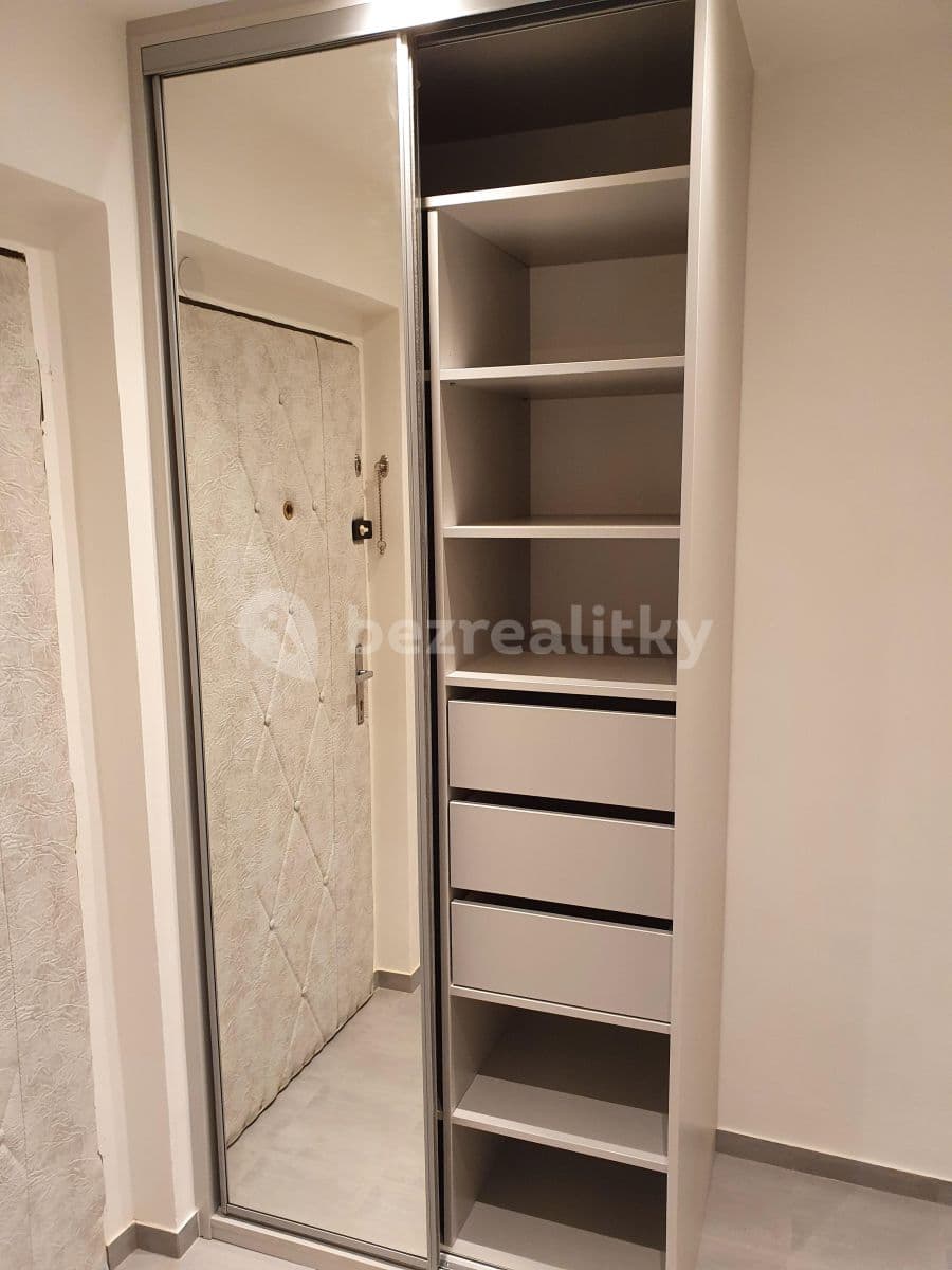 Studio flat to rent, 33 m², Zahradníčkova, Prague, Prague Studio flat to rent, 33 m², Zahradníčkova, Prague, Prague