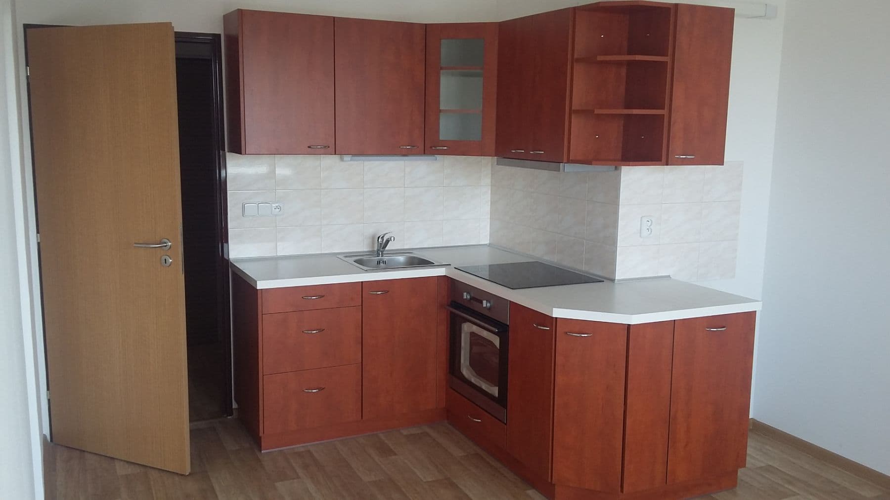 1 bedroom with open-plan kitchen flat to rent, 45 m², Hradecká, Hradec Králové, Královéhradecký Region 1 bedroom with open-plan kitchen flat to rent, 45 m², Hradecká, Hradec Králové, Královéhradecký Region