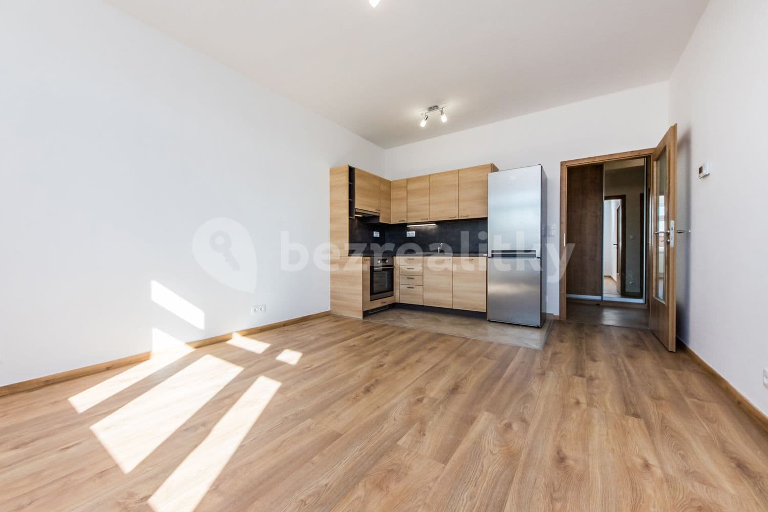 1 bedroom with open-plan kitchen flat to rent, 42 m², Bulharská, Prague, Prague 1 bedroom with open-plan kitchen flat to rent, 42 m², Bulharská, Prague, Prague