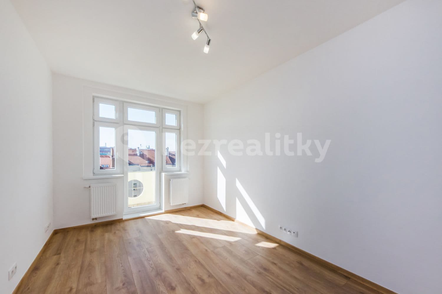 1 bedroom with open-plan kitchen flat to rent, 42 m², Bulharská, Prague, Prague 1 bedroom with open-plan kitchen flat to rent, 42 m², Bulharská, Prague, Prague
