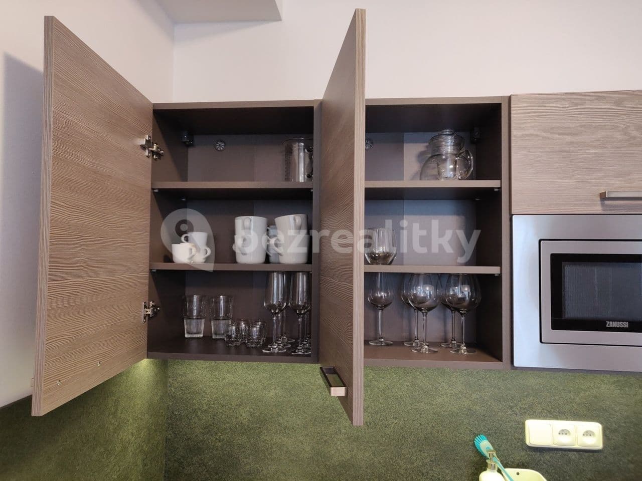 1 bedroom with open-plan kitchen flat to rent, 50 m², Makedonská, Prague, Prague 1 bedroom with open-plan kitchen flat to rent, 50 m², Makedonská, Prague, Prague