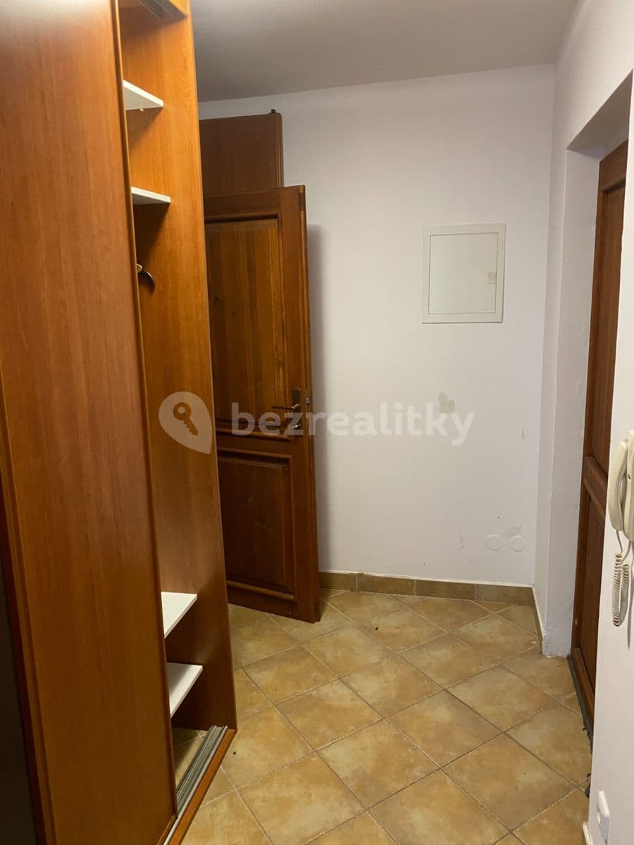 Studio flat to rent, 34 m², Kroftova, Brno, Jihomoravský Region Studio flat to rent, 34 m², Kroftova, Brno, Jihomoravský Region