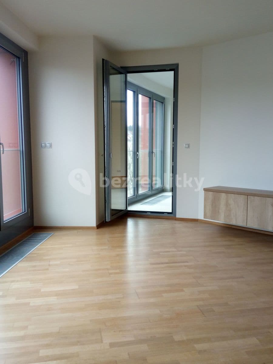 2 bedroom with open-plan kitchen flat to rent, 124 m², Vojenova, Prague, Prague 2 bedroom with open-plan kitchen flat to rent, 124 m², Vojenova, Prague, Prague