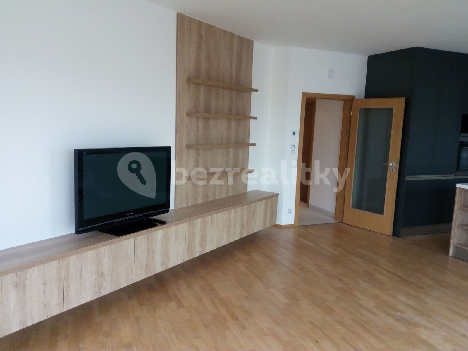 2 bedroom with open-plan kitchen flat to rent, 124 m², Vojenova, Prague, Prague 2 bedroom with open-plan kitchen flat to rent, 124 m², Vojenova, Prague, Prague