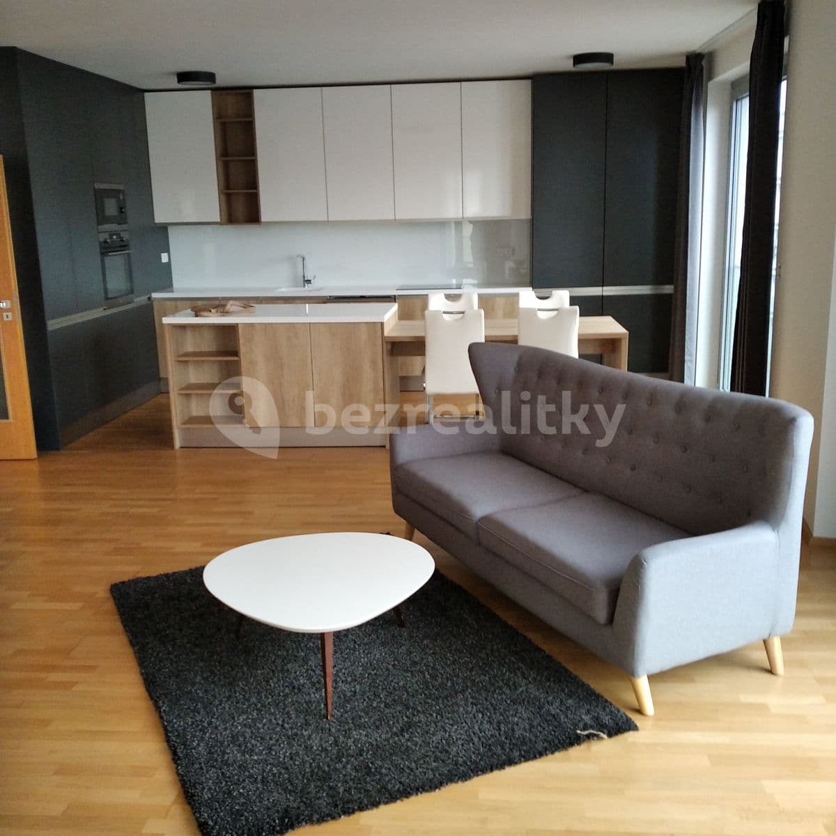 2 bedroom with open-plan kitchen flat to rent, 124 m², Vojenova, Prague, Prague 2 bedroom with open-plan kitchen flat to rent, 124 m², Vojenova, Prague, Prague